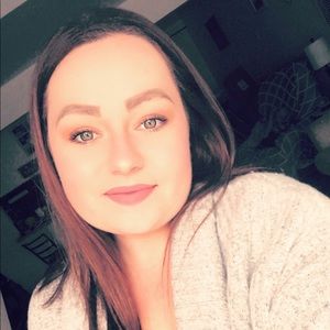 Meet your Posher, Korinne